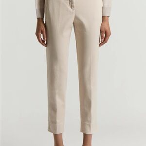 Peserico Cream Ankle Pants. Size 50. 36 inch waist. NWT.